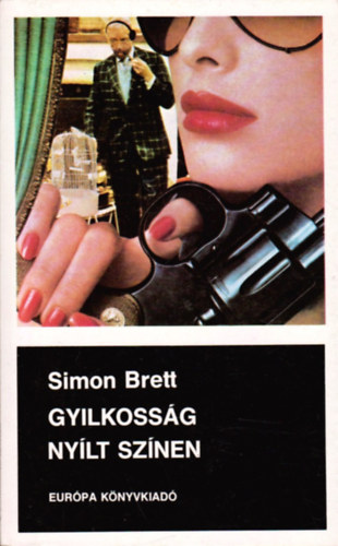 Simon Brett: Gyilkosság nyílt színen