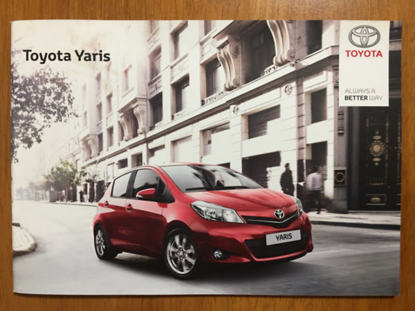 : Toyota Yaris prospektus (2012)