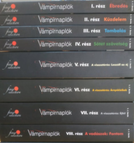 L.J. Smith: Vámpírnaplók 1-8. (I-VIII)